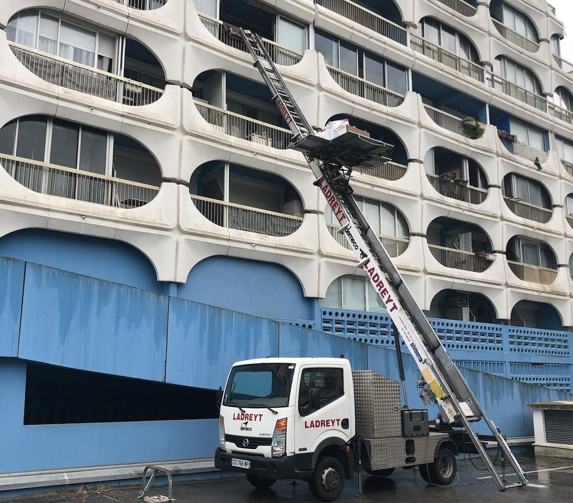 Furniture hoist in use during a removal — LADREYT Valence, Drôme Ardèche